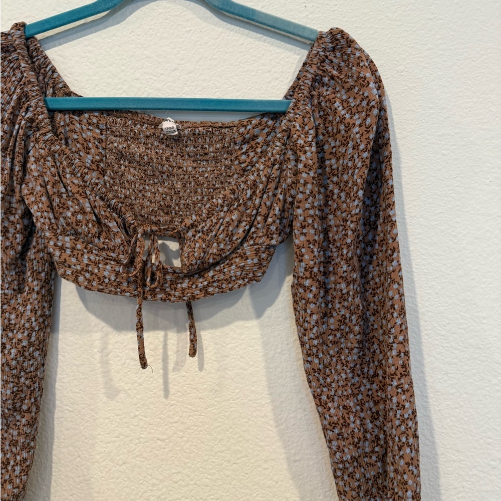 Garage Women’s TP/XS Floral Stretchy Long Sleeve Cropped Top EUC - Picture 3 of 4